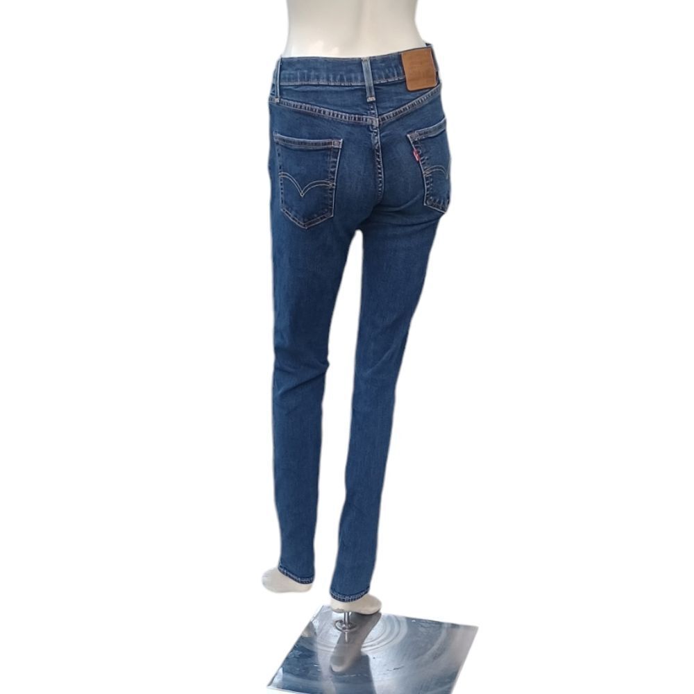 4164....Levi Strauss Straight leg Jeans Size W29 L34