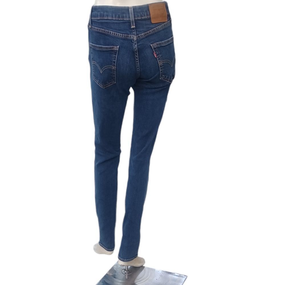 4164....Levi Strauss Straight leg Jeans Size W29 L34