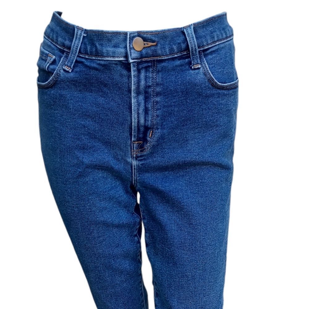 5719...J BRAND Straight leg Jeans Size 29, 24"Inseam 10"Rise