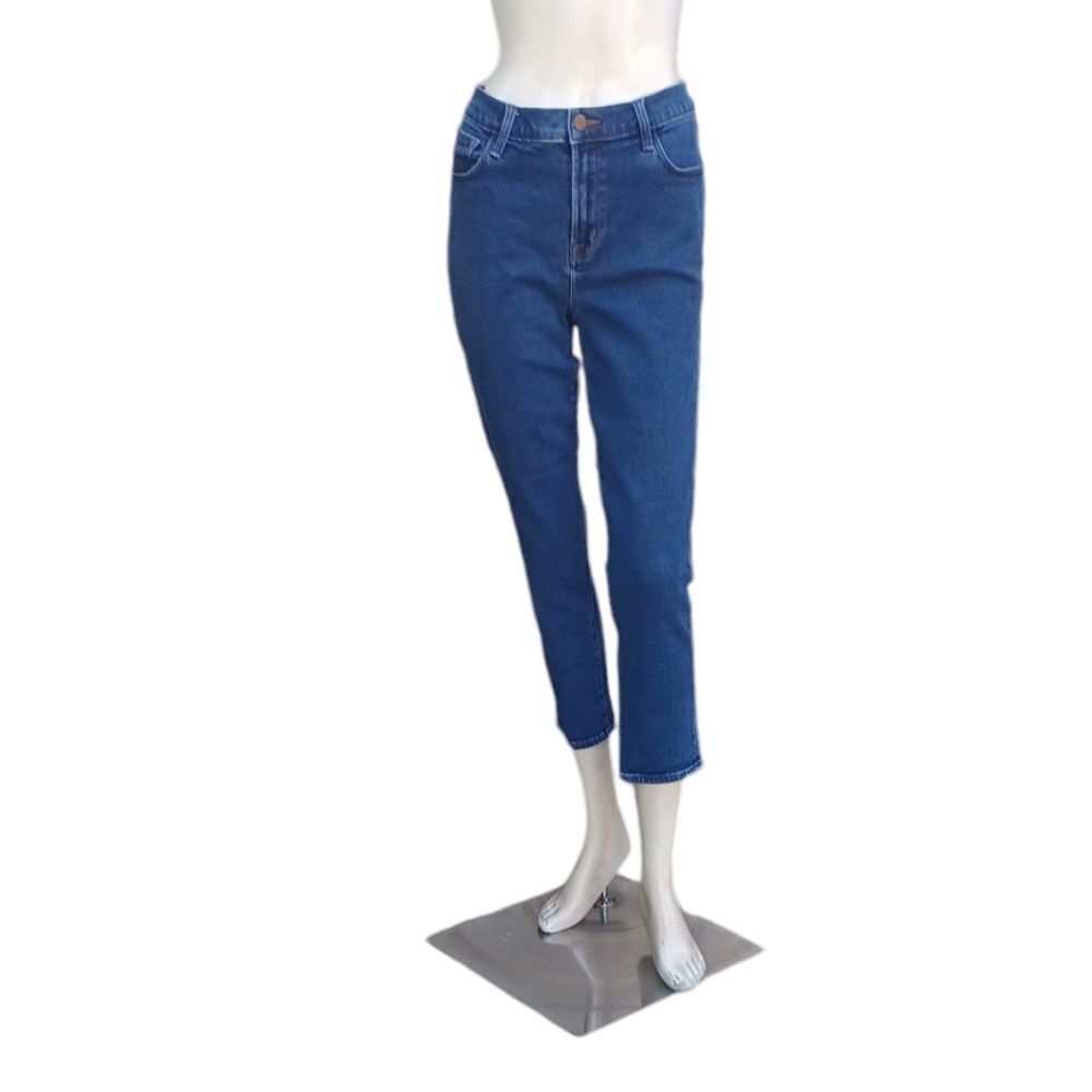 5719...J BRAND Straight leg Jeans Size 29, 24"Inseam 10"Rise