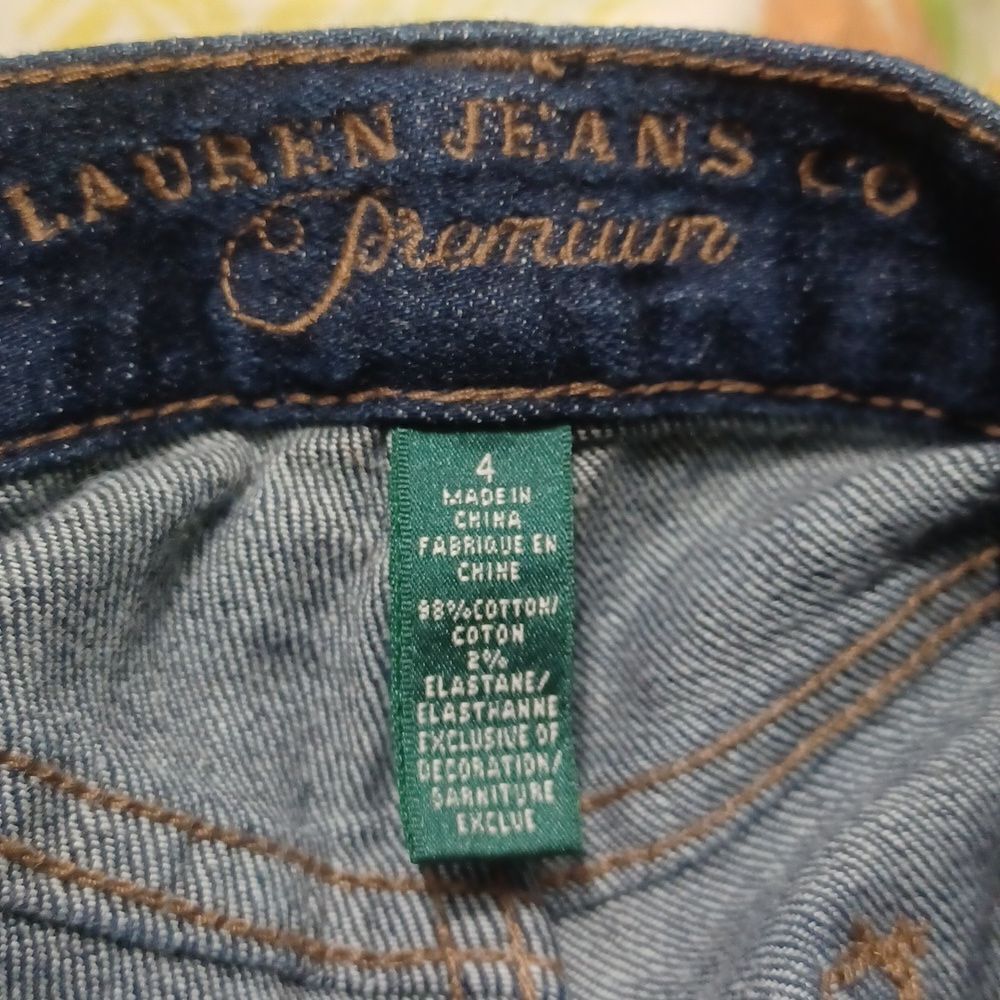 4158....Lauren Jeans Straight leg Size 4