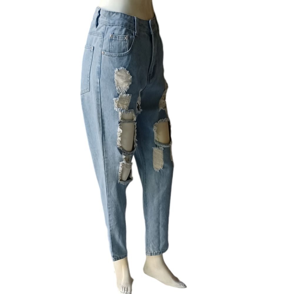 302213.....PRETTYLITTLETHING Straight leg Jeans Size 10