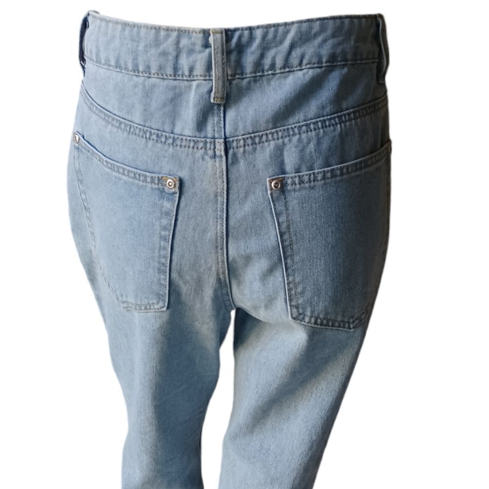 302213.....PRETTYLITTLETHING Straight leg Jeans Size 10