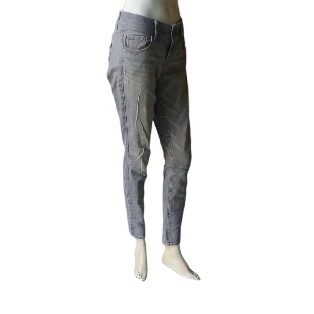 302013......American Eagle Skinny Jeans Size 8, 32" Waist 28" Inseam 7" Rise