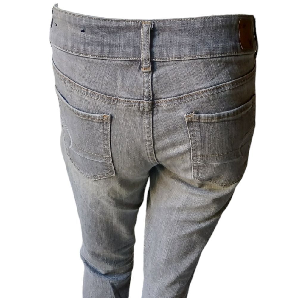 302013......American Eagle Skinny Jeans Size 8, 32" Waist 28" Inseam 7" Rise