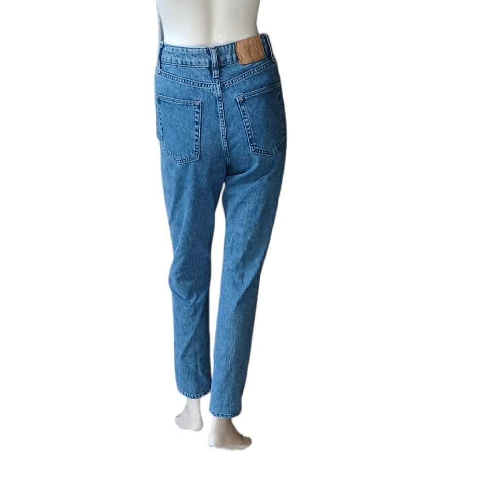 692323.....BDG High Rise MOM Jeans Size 26W 32L