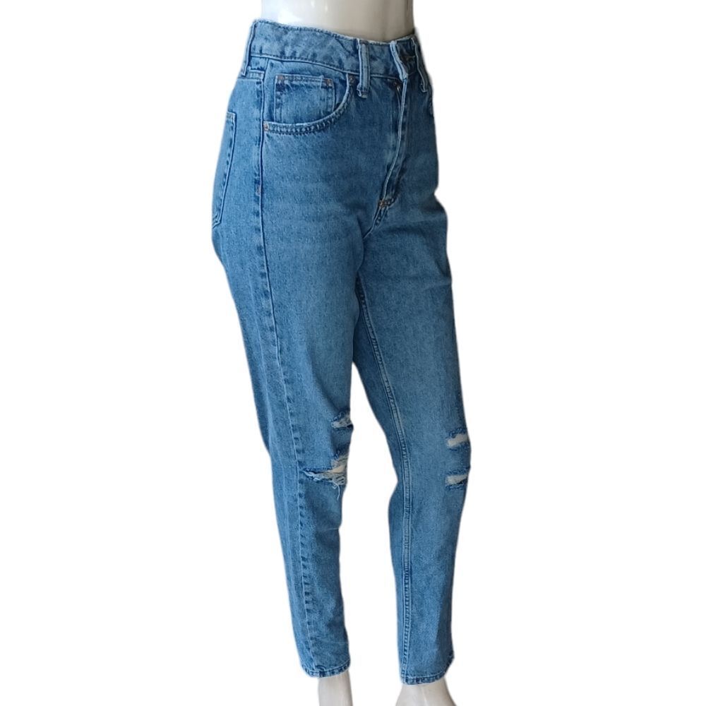 692323.....BDG High Rise MOM Jeans Size 26W 32L