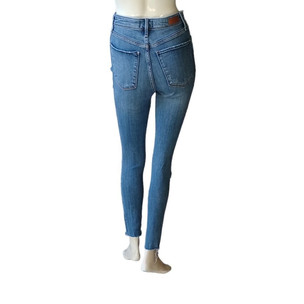 692423....Abercrombie and Fitch Skinny Jeans Size 26/2R, 10"Rise