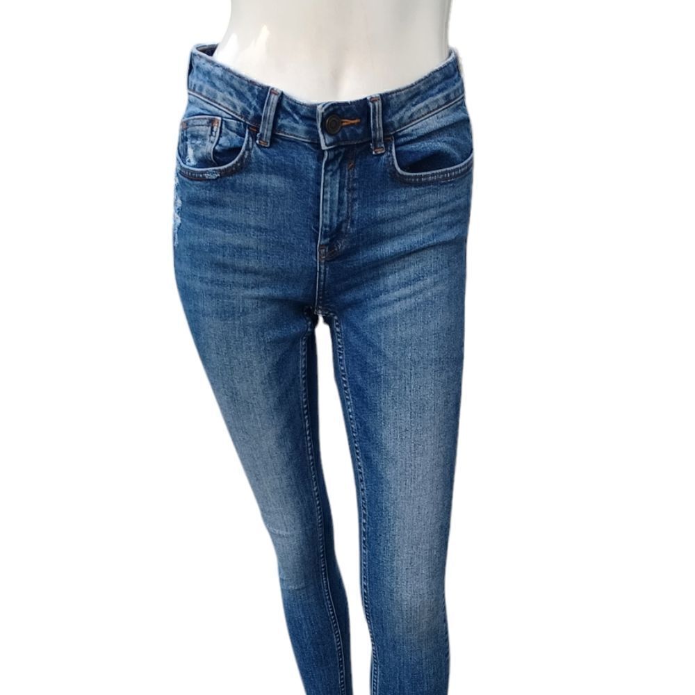 684646....Zara Skinny Jeans Size 4, W25" 27"Inseam 8"Rise