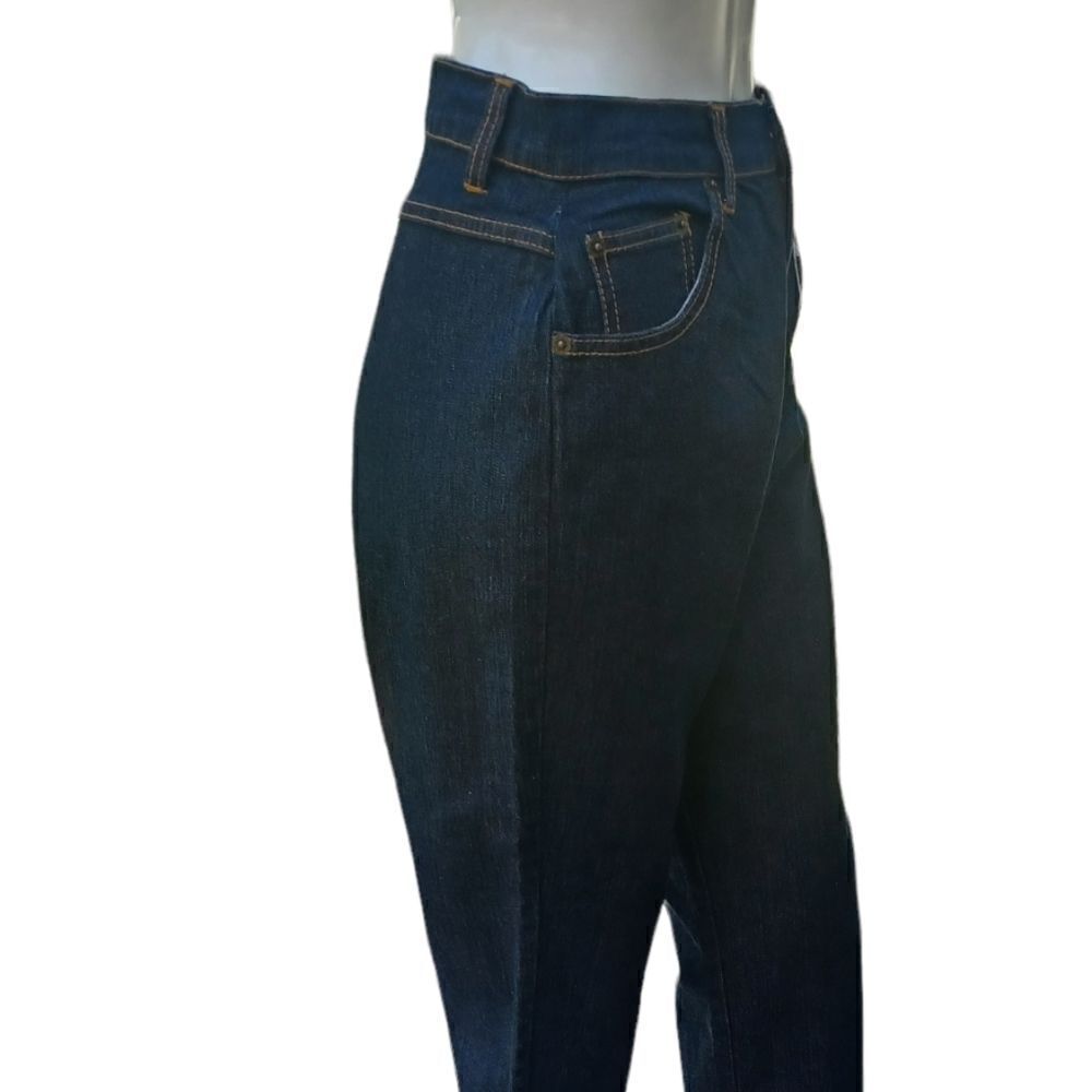 430537....Dark Wash Crop Jeans Size 8