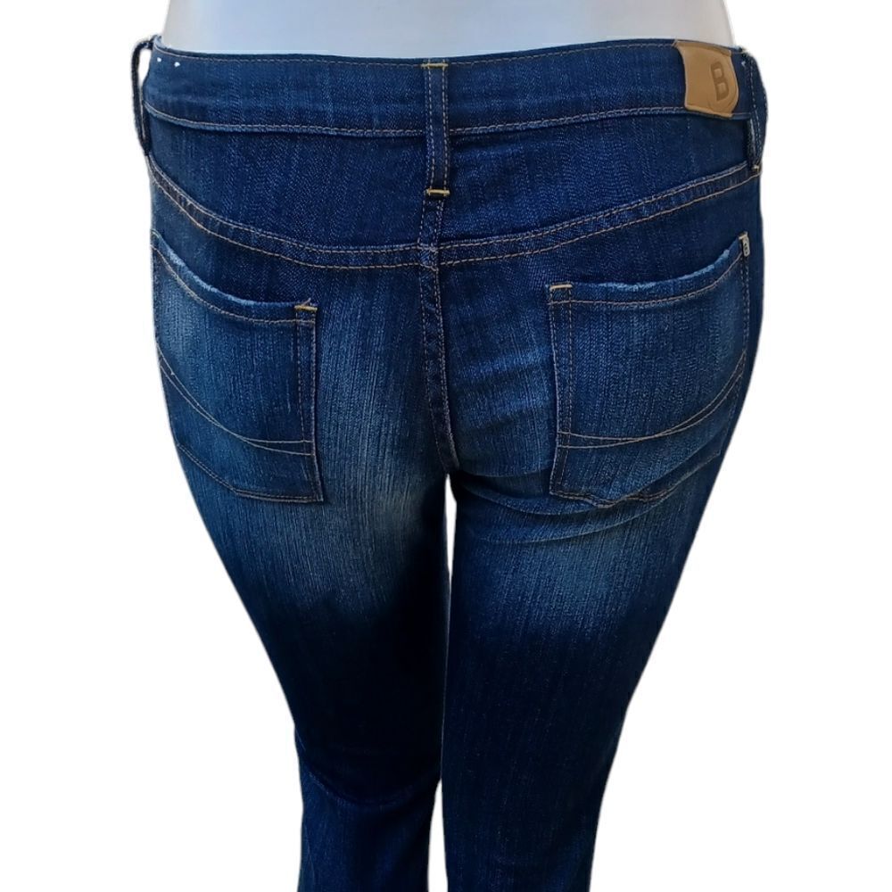 693023....Bullhead Skinny Jeans Size 13, 32" Waist 25" Inseam 8" Rise