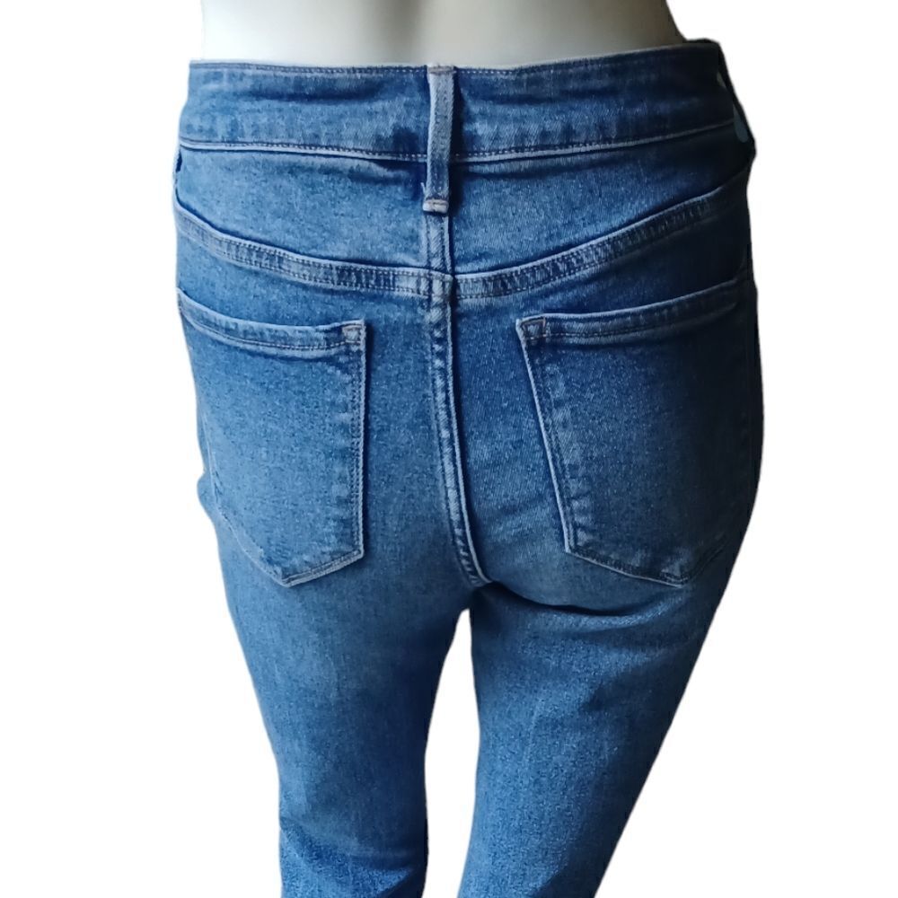 692923....Old Navy Rockstar Super Skinny Size 10, W28" 27"Inseam 9"Rise