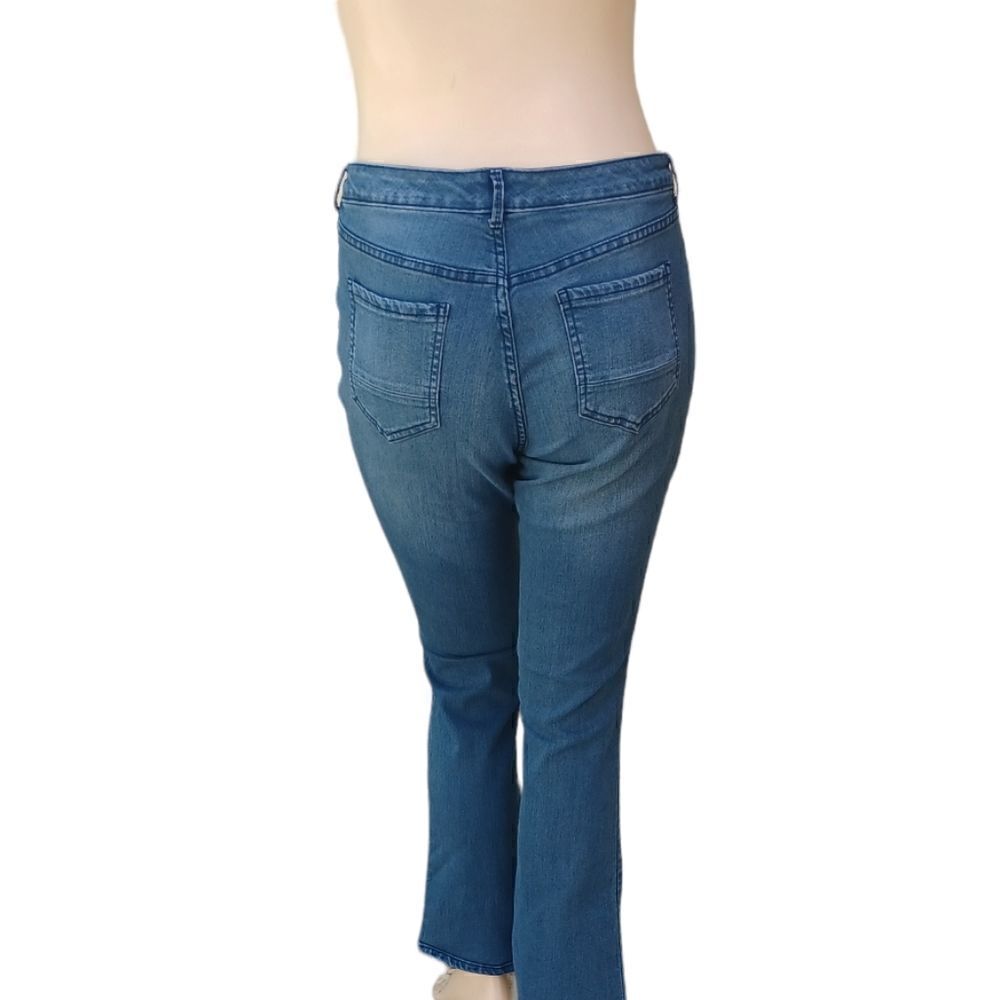 64133....Nine West Skinny Boot Size 10, W32" 31"Inseam 9 1/2"Rise