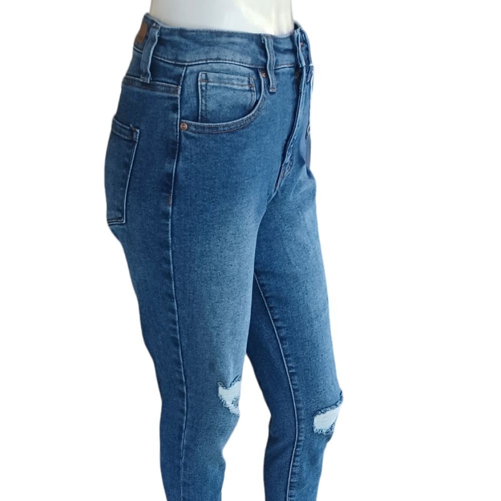 642322....RSQ Skinny Jeans Size 26, W24" 28"Inseam  10"Rise
