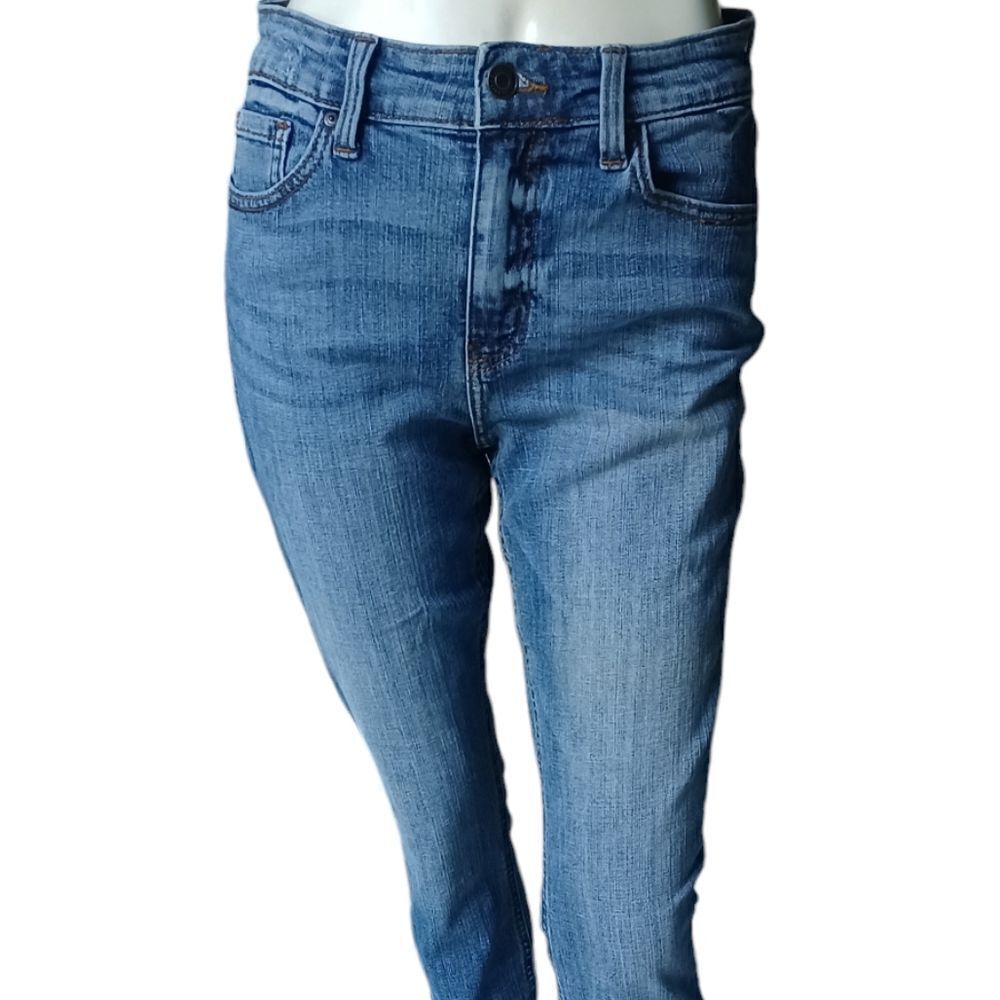 303318.....Eunina Skinny Jeans Size 28, W26" 26"Inseam   9"Rise