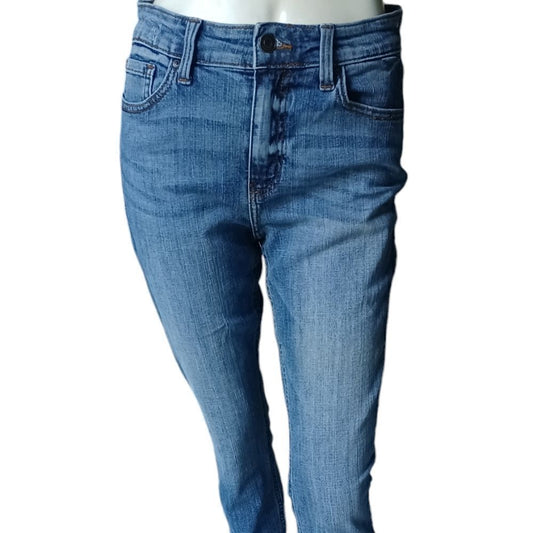 303318.....Eunina Skinny Jeans Size 28, W26" 26"Inseam   9"Rise
