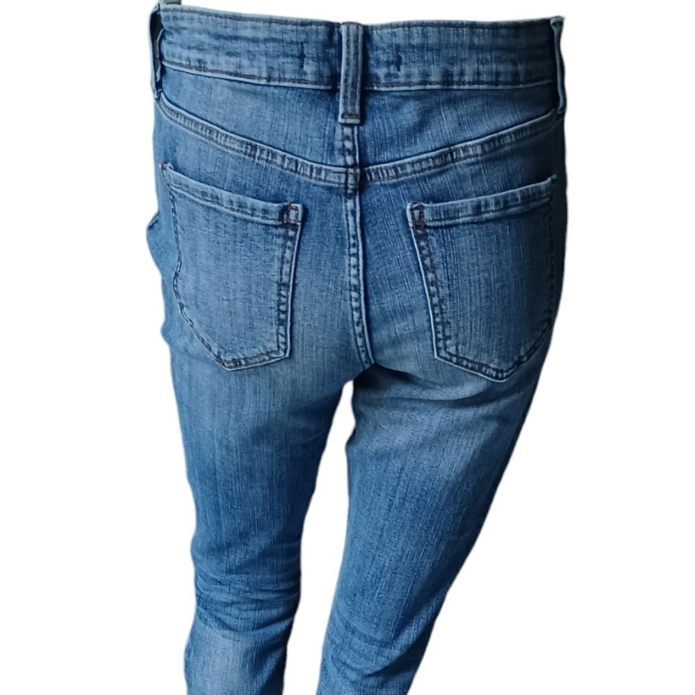 303318.....Eunina Skinny Jeans Size 28, W26" 26"Inseam   9"Rise