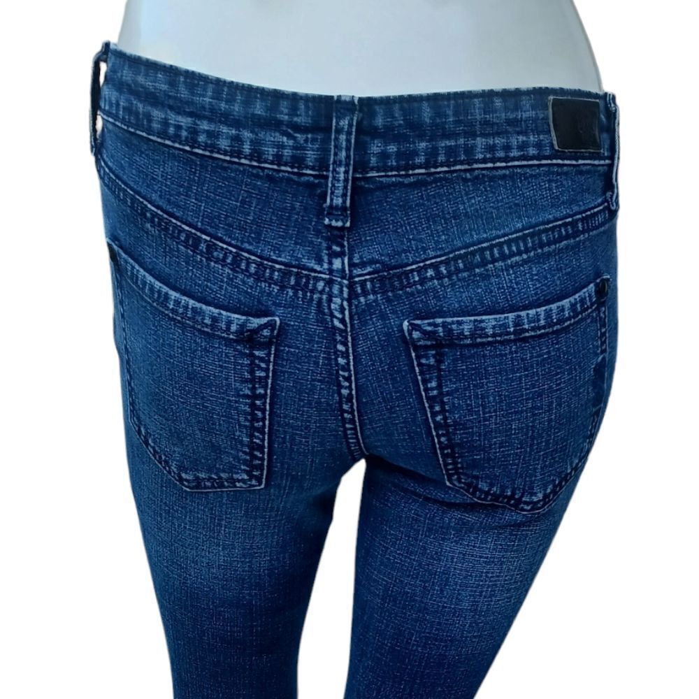 502117.....Jessica Simpson Size 25R,  16"Inseam 6"Rise