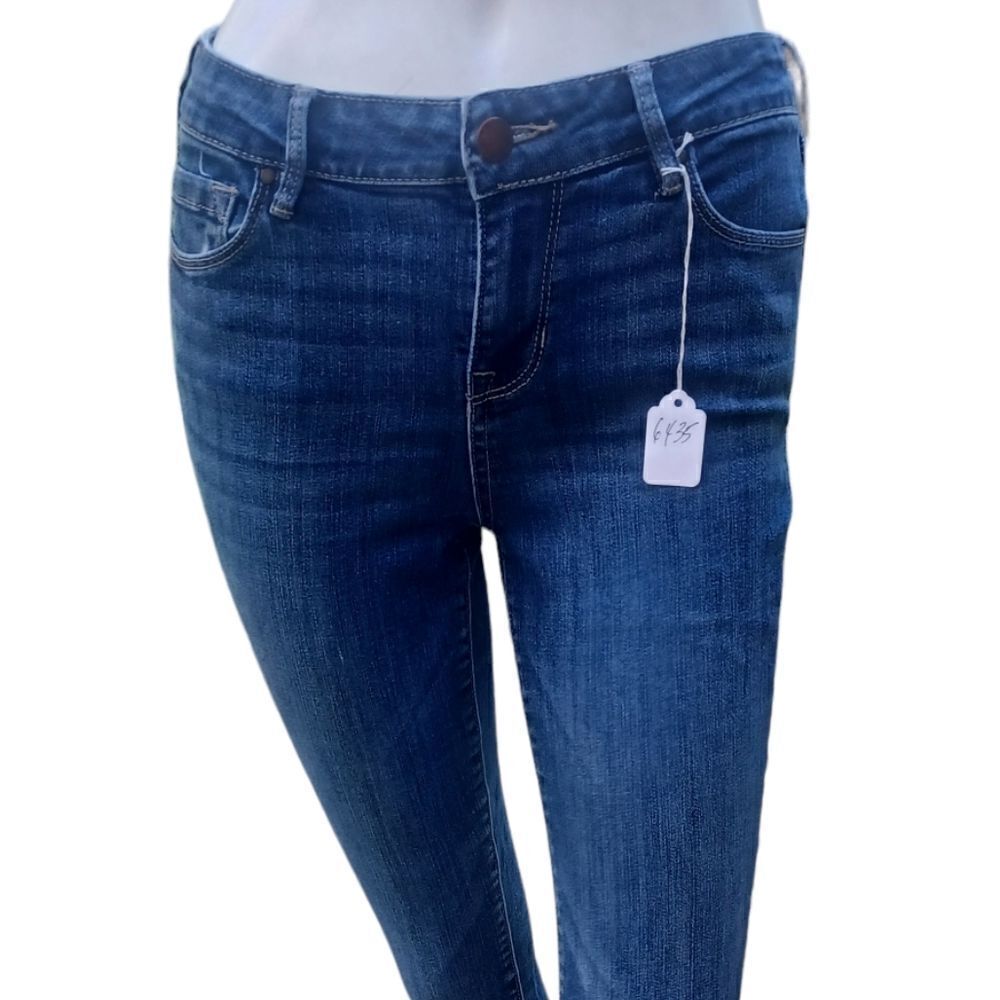 643536...Bullhead Mid-Rise Skinniest Jeans Size 26,  27" Inseam 8" Rise