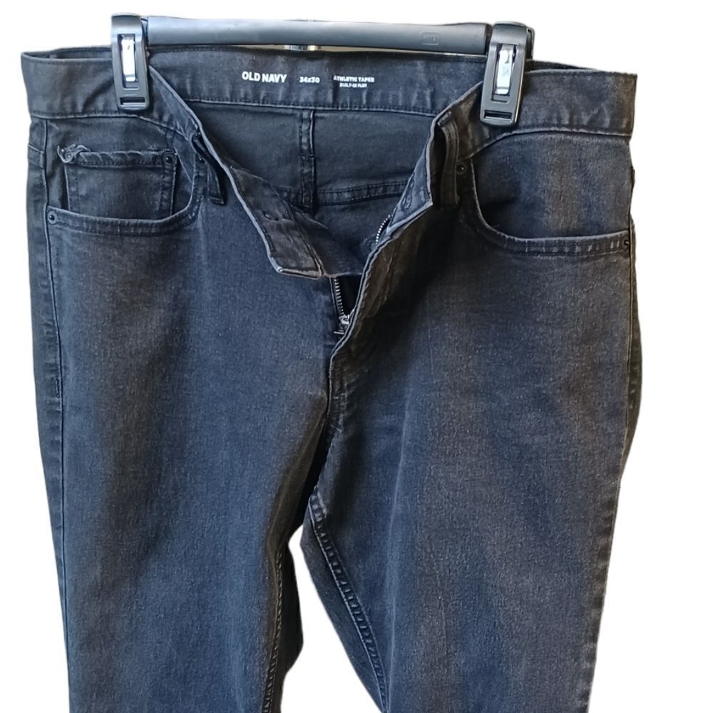 693445....Old Navy Straight leg Jeans Size 34x30, 10"Rise