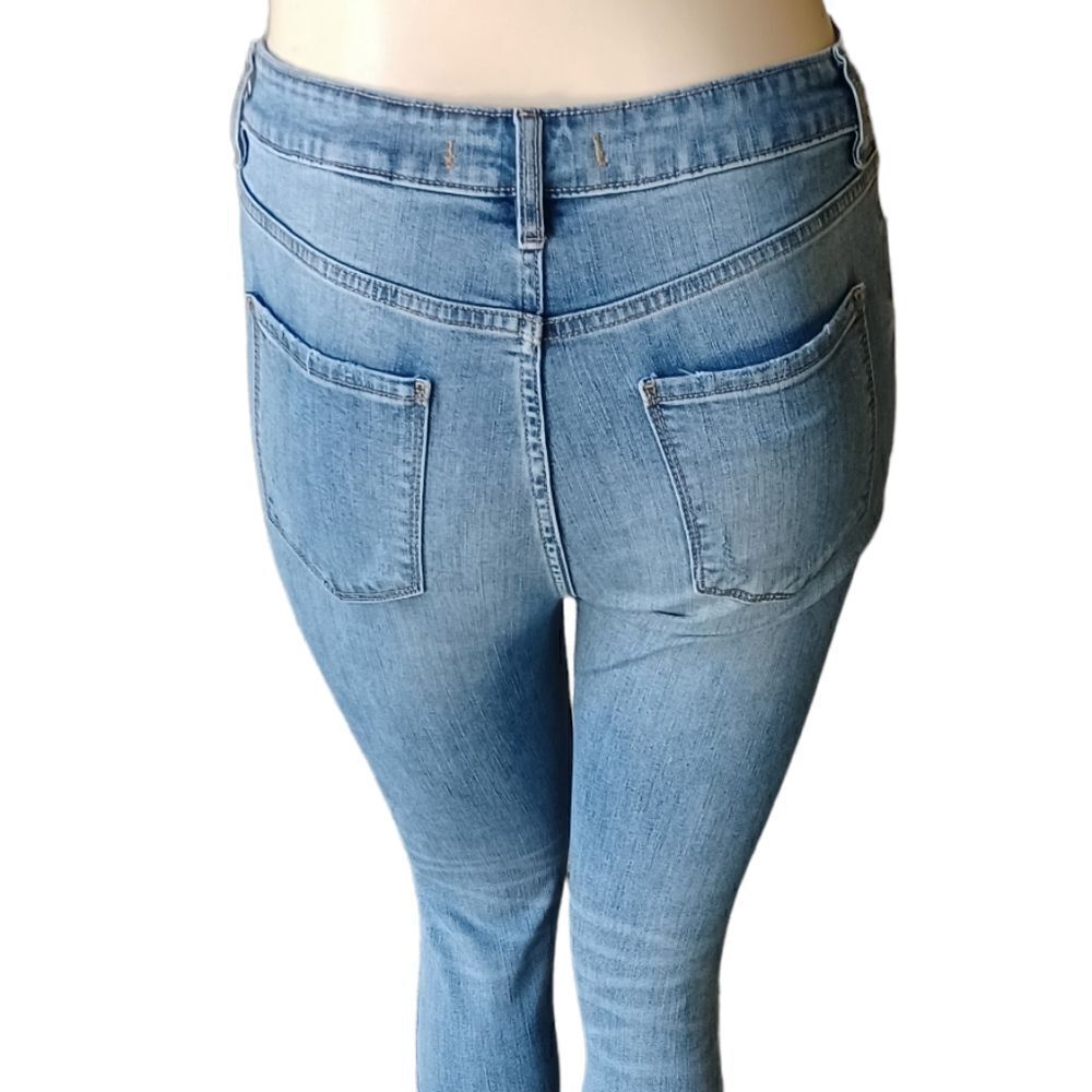647739......Eunina Skinny Jeans Size 13,  W30" 26"Inseam  11"Rise