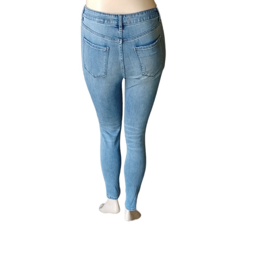 647739......Eunina Skinny Jeans Size 13,  W30" 26"Inseam  11"Rise