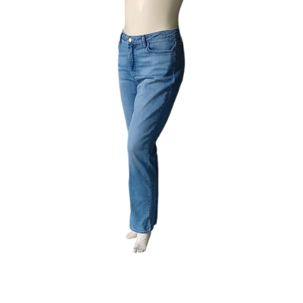 410018.....Lee Straight leg Jeans Size 16L, W36" 30"Inseam 11"Rise