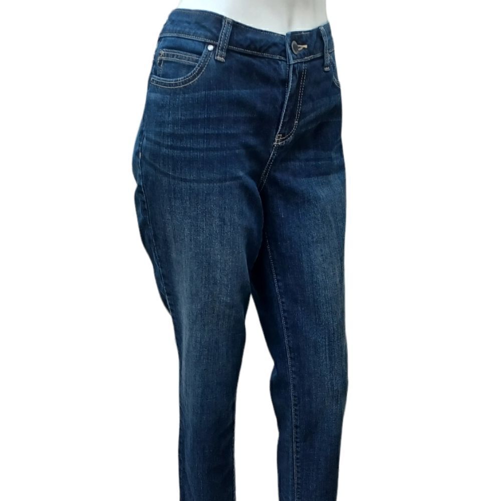647539....JLO Jennifer Lopez Boyfriend Jeans Size 6, W30" 26"Inseam  9"Rise