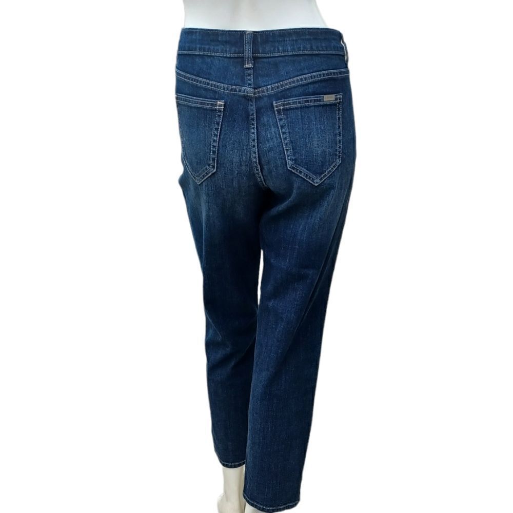 647539....JLO Jennifer Lopez Boyfriend Jeans Size 6, W30" 26"Inseam  9"Rise