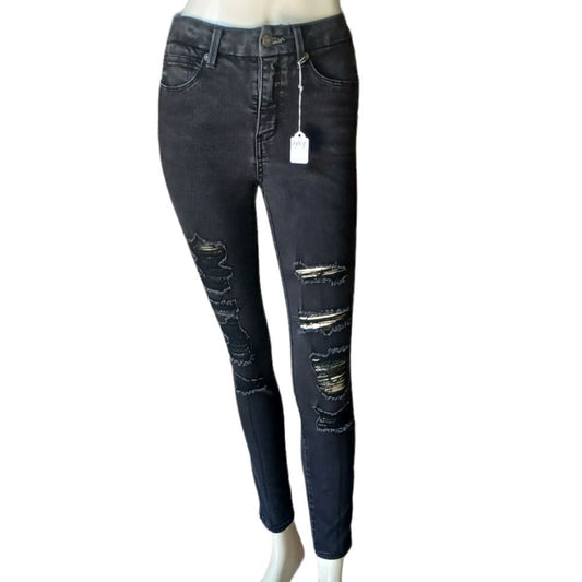 645917....Arizona Jean Company Size 3, W23" 27"Inseam  9"Rise