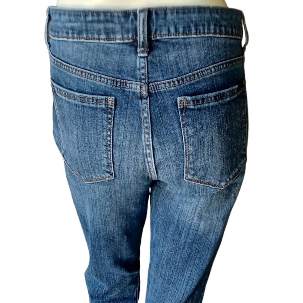 649339....JLO Straight leg Jeans Size 6, W30" 26"Inseam 9"Rise