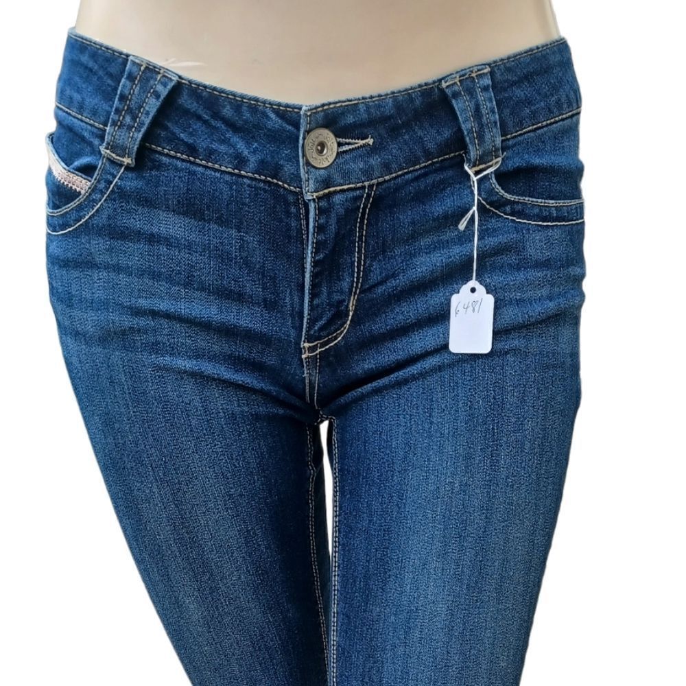 64813.......Jolt Skinny Jeans Size 11, W30" 30"Inseam 8"Rise