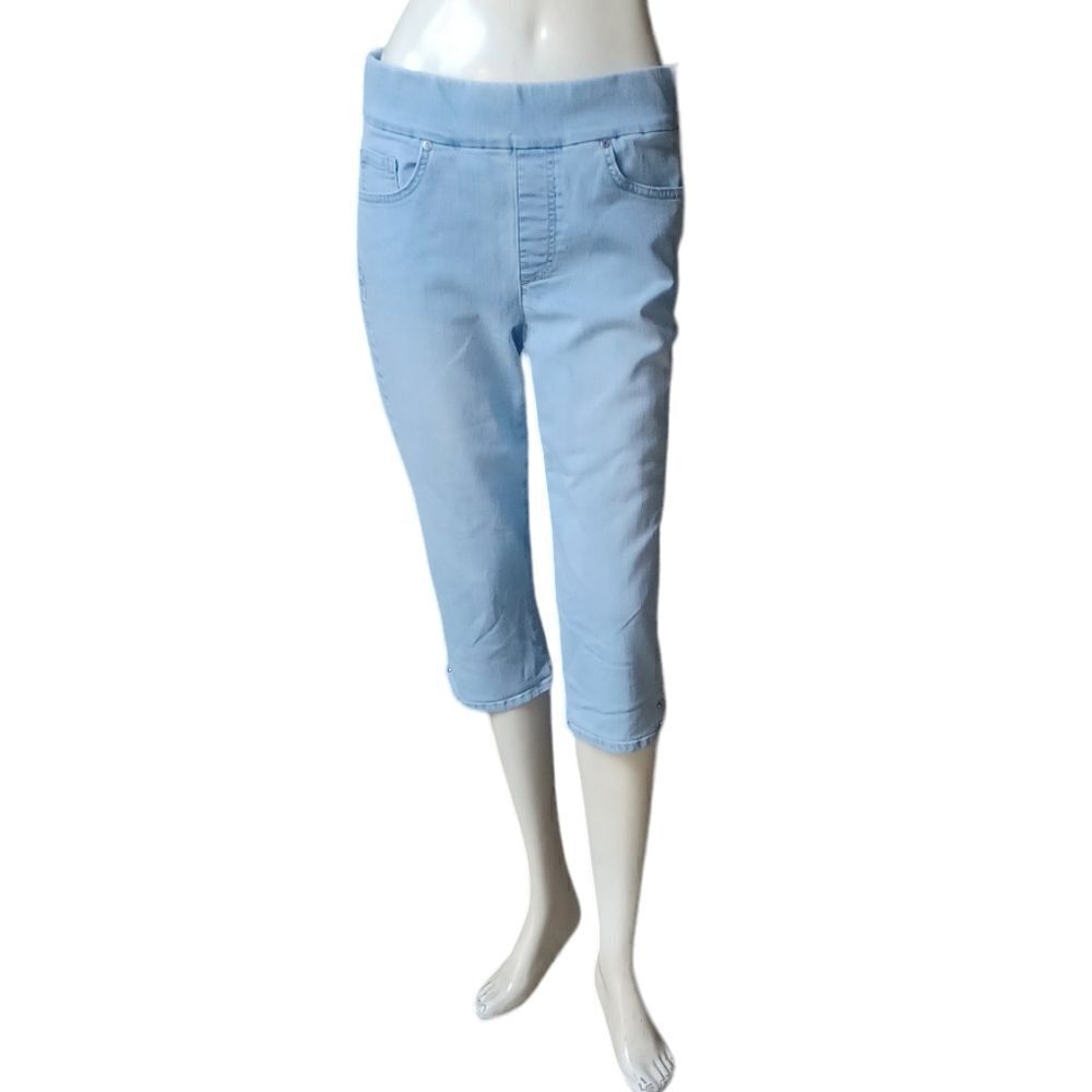679946..Gloria Vanderbilt Crop Jeans Size 6