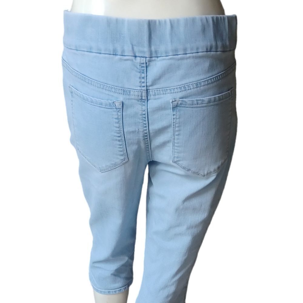 679946..Gloria Vanderbilt Crop Jeans Size 6