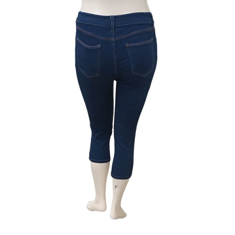 64953....St John's Bay Capri Jeans Size 10P, W30" 20"Inseam 9"Rise
