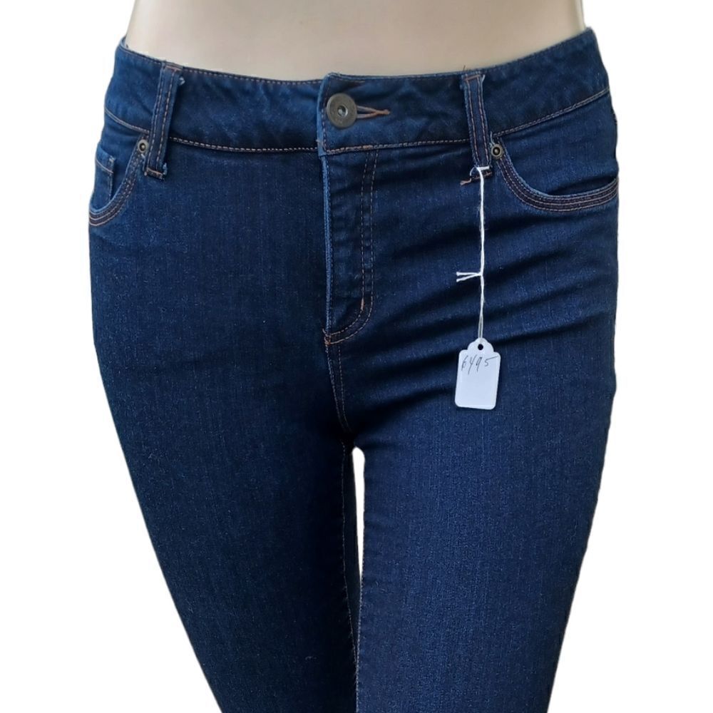 64953....St John's Bay Capri Jeans Size 10P, W30" 20"Inseam 9"Rise