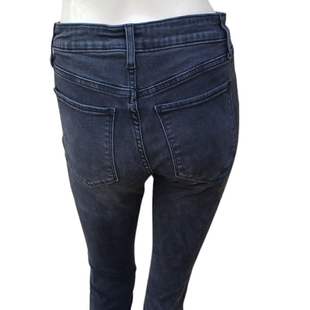 693825.....Gap Denim Jeggings Size 27/4P, 8" Rise