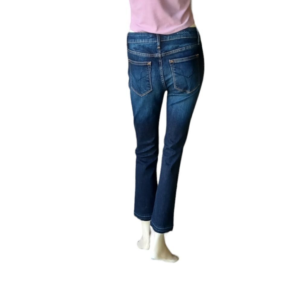701625.....Vigoss Chelsea Crop Straight leg Jeans W26 L26,  7"Rise