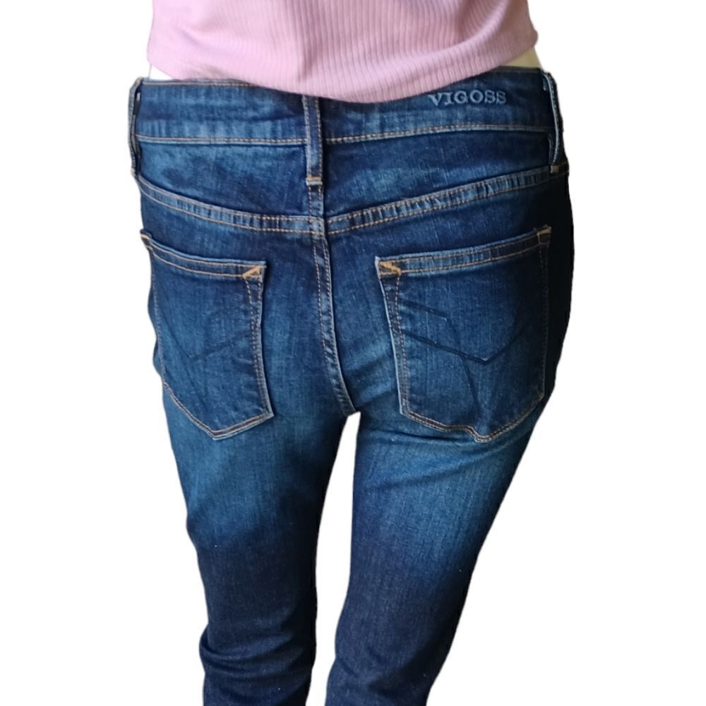 701625.....Vigoss Chelsea Crop Straight leg Jeans W26 L26,  7"Rise