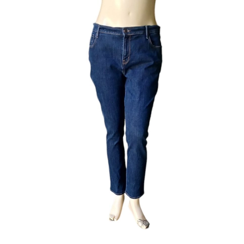 701825.....Old Navy Straight leg Jeans Size 16 Short, W36" 27"Inseam 11"Rise