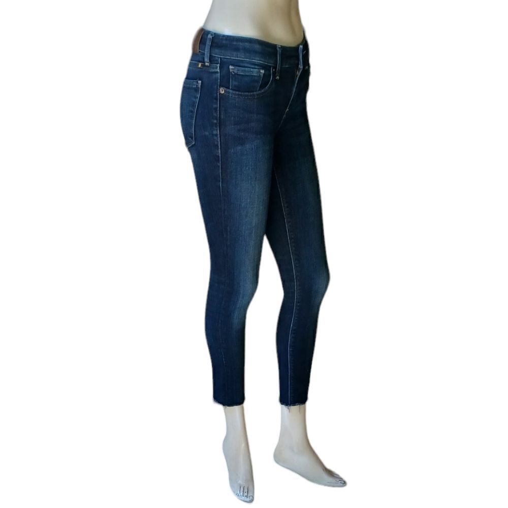 70076.....Lucky Brand Skinny Jeans Size 0/25R, 7"Rise