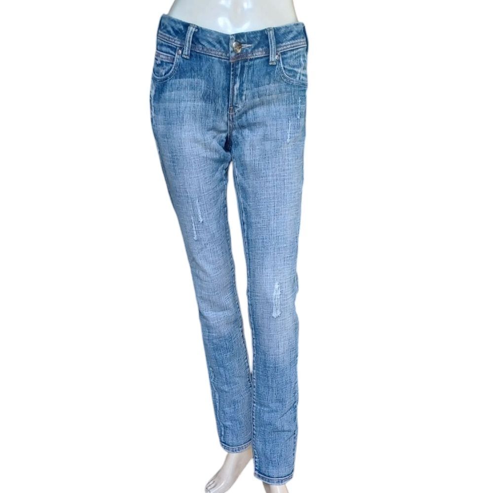 5082....Vigoss Studio Straight Leg Jeans Size W32", 31" Inseam 8 1/2" Rise