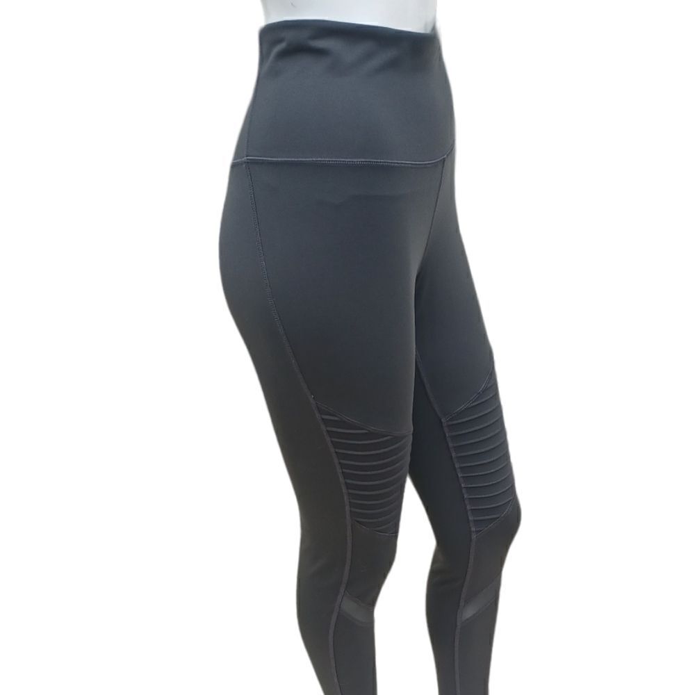 651143....Old Navy Active Wear Elevate Legging Size  Small Petite