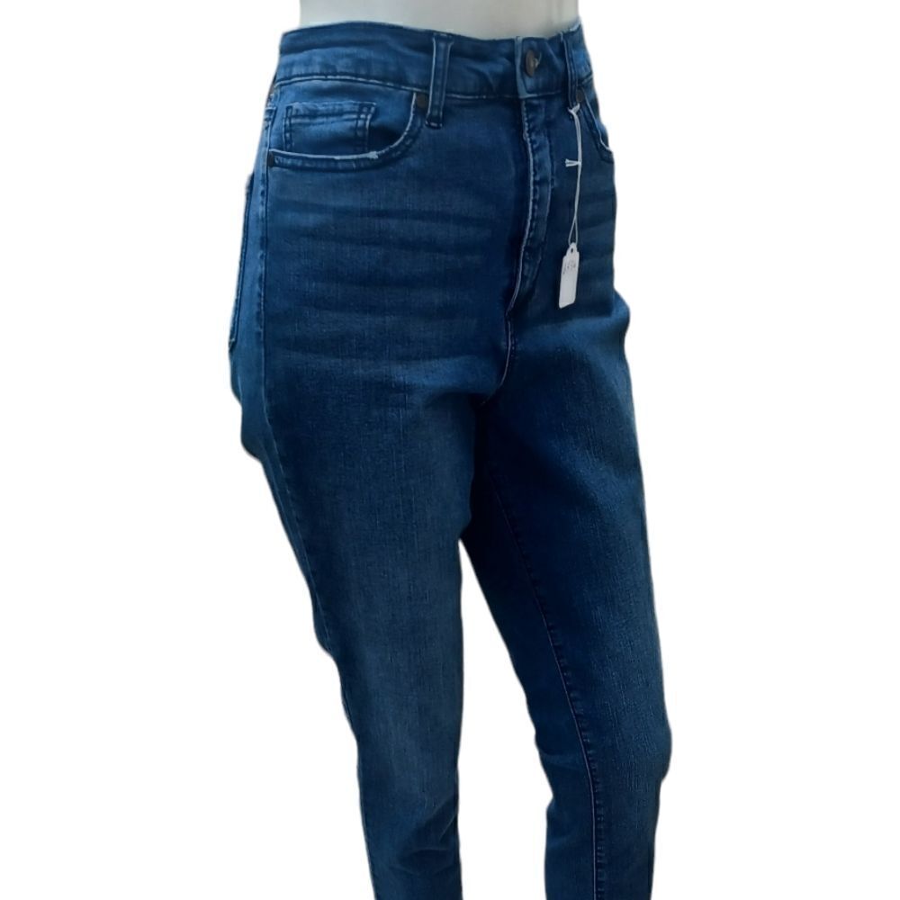 65364...Sofia Skinny Ankle Jeans Size 8, W28"  25"Inseam. 11"Rise