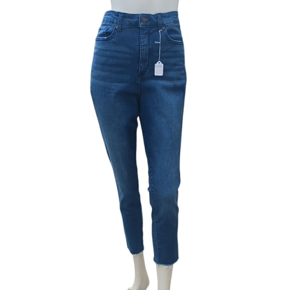 65364...Sofia Skinny Ankle Jeans Size 8, W28"  25"Inseam. 11"Rise