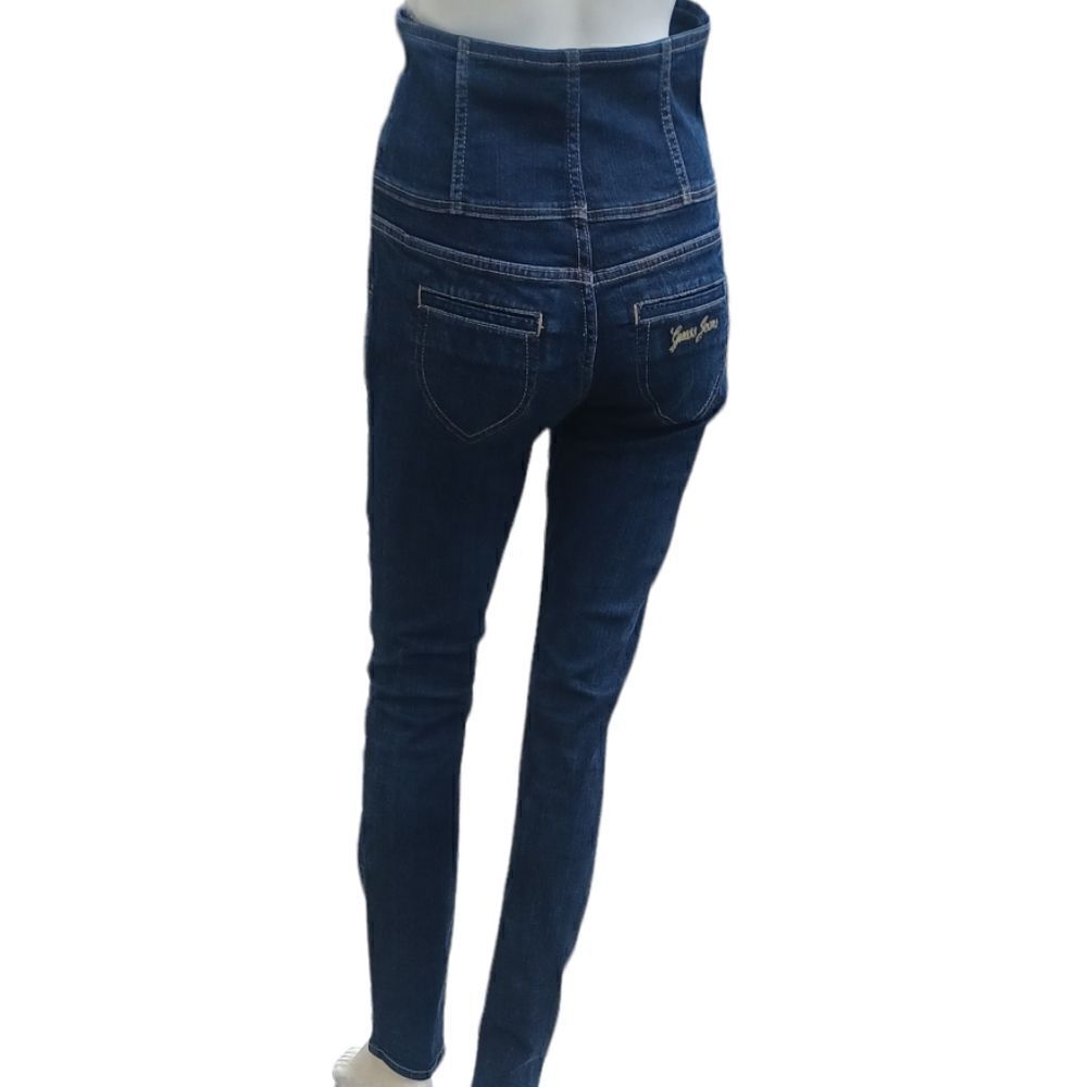 652324....Guess Jeans Skinny Style Size 28, 30"Inseam 6"Rise