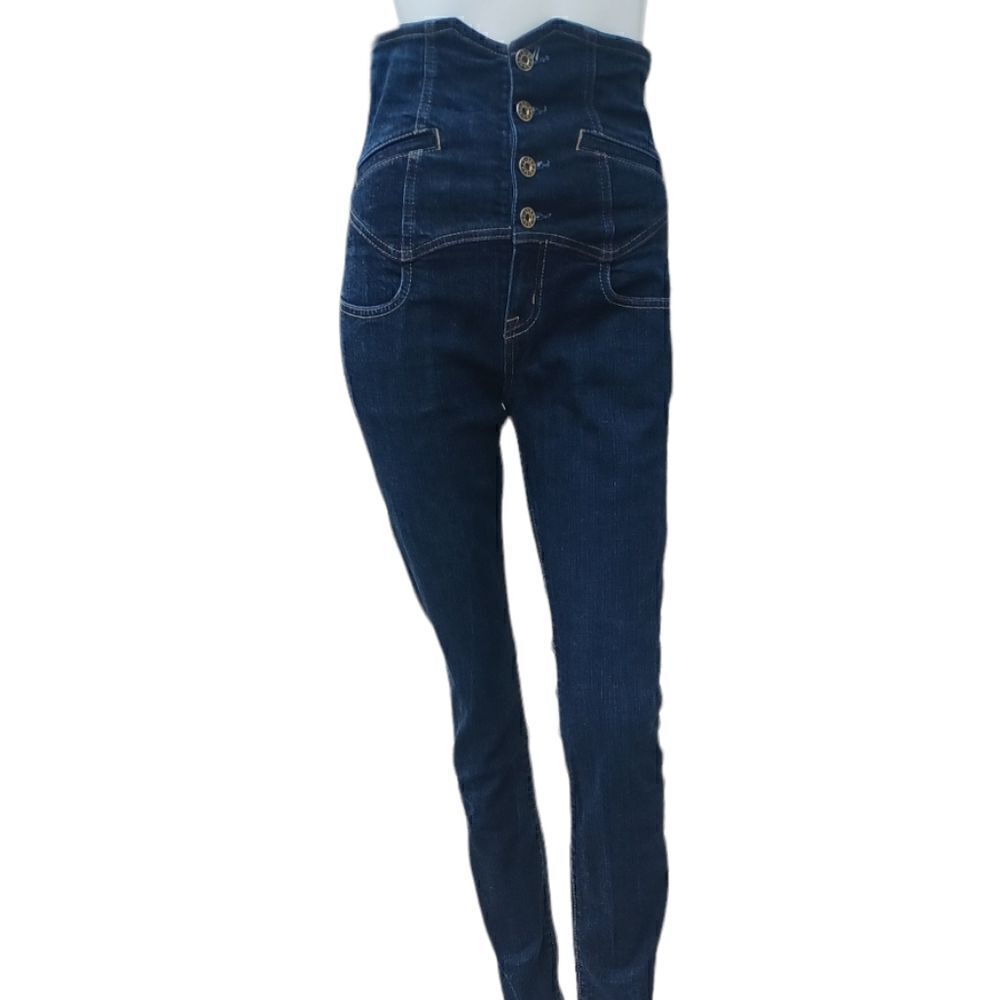 652324....Guess Jeans Skinny Style Size 28, 30"Inseam 6"Rise