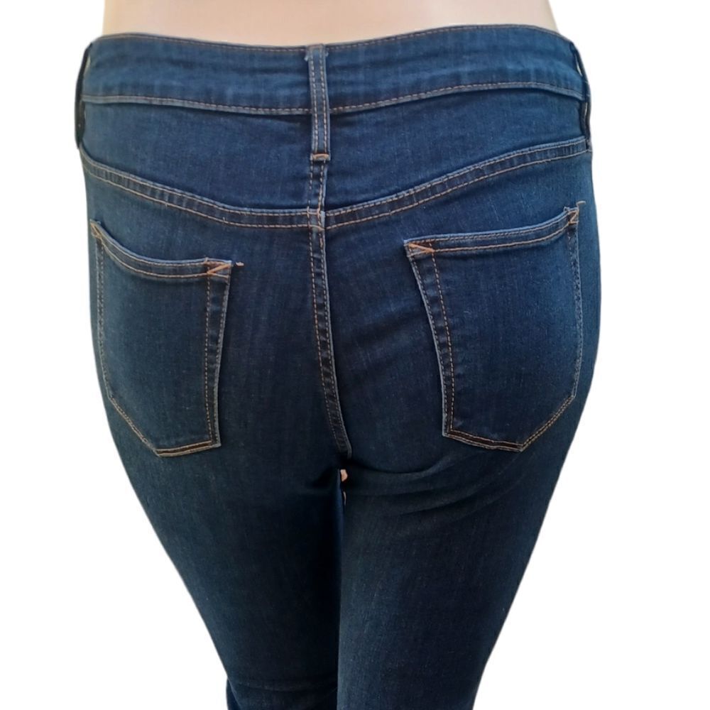 64323.....ana Skinny Jeans Size 31/12, 9" Rise