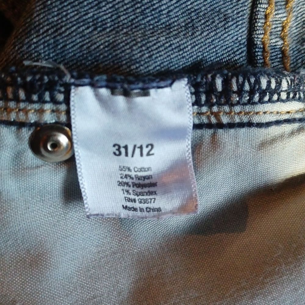 64323.....ana Skinny Jeans Size 31/12, 9" Rise