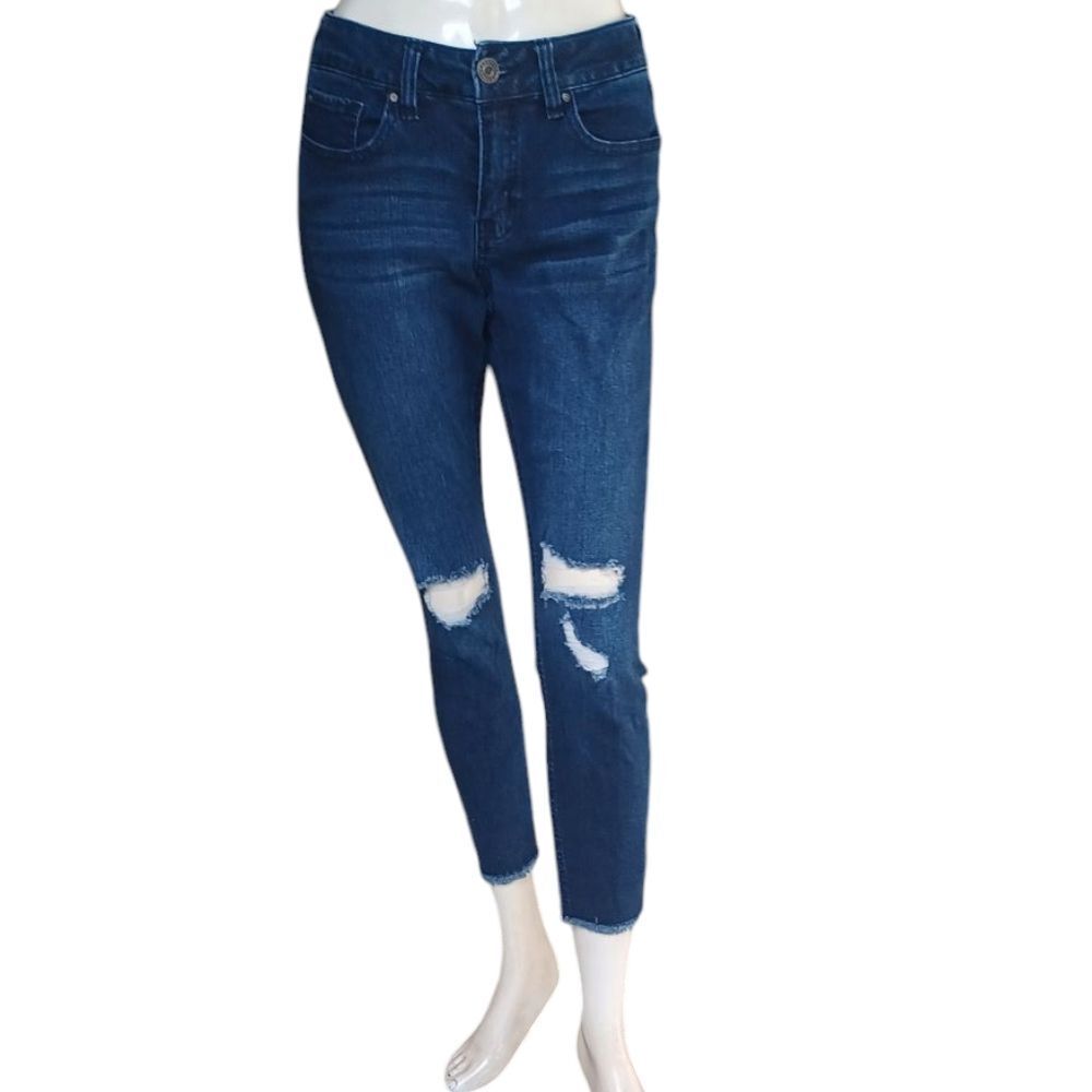 8176........Refuge Skinny Jeans Size W26"   25" Inseam, 8" Rise